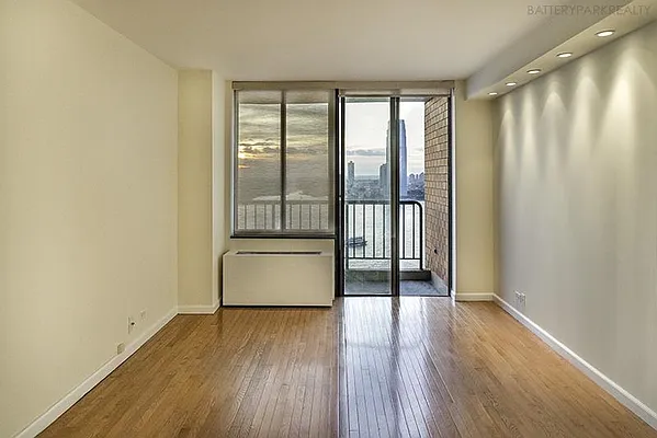 Rented by Battery Park Realty | media 15