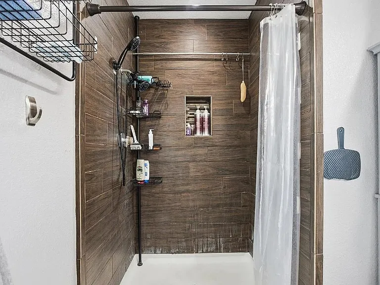 517 West St #5 — Photo 6