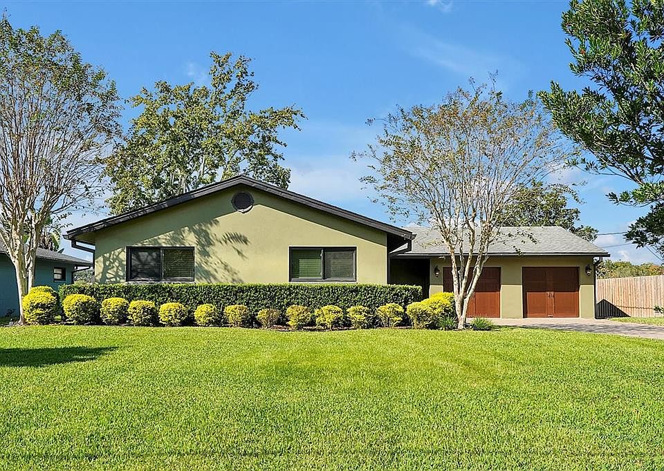 1st image of 1875 LAKE SPIER DRIVE