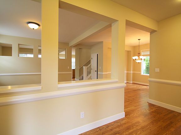 2nd image of 21021 SE 35th Pl