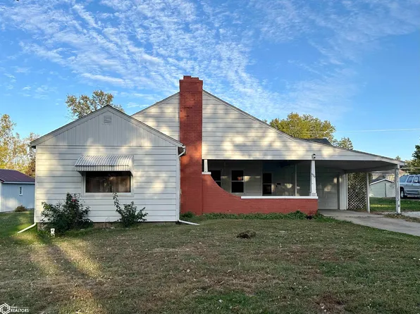 820 N Grand St, Chariton, IA 50049