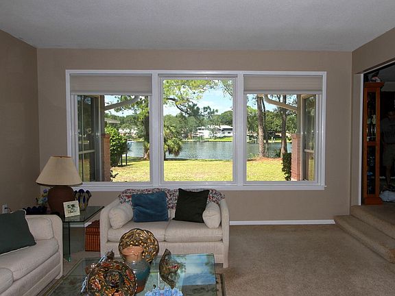 4th image of 390 Gardner Dr NE