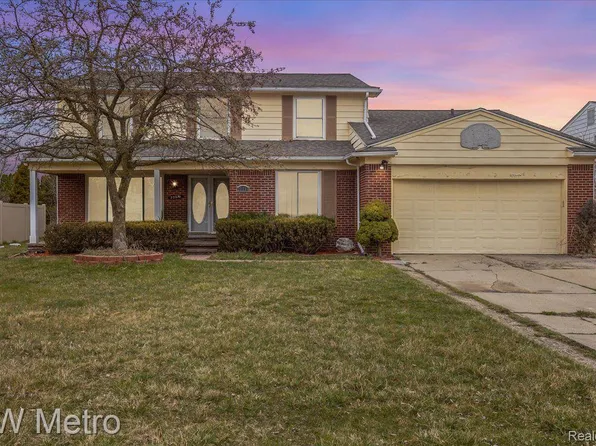 22230 Ivanhoe Ln, Southfield, MI 48034
