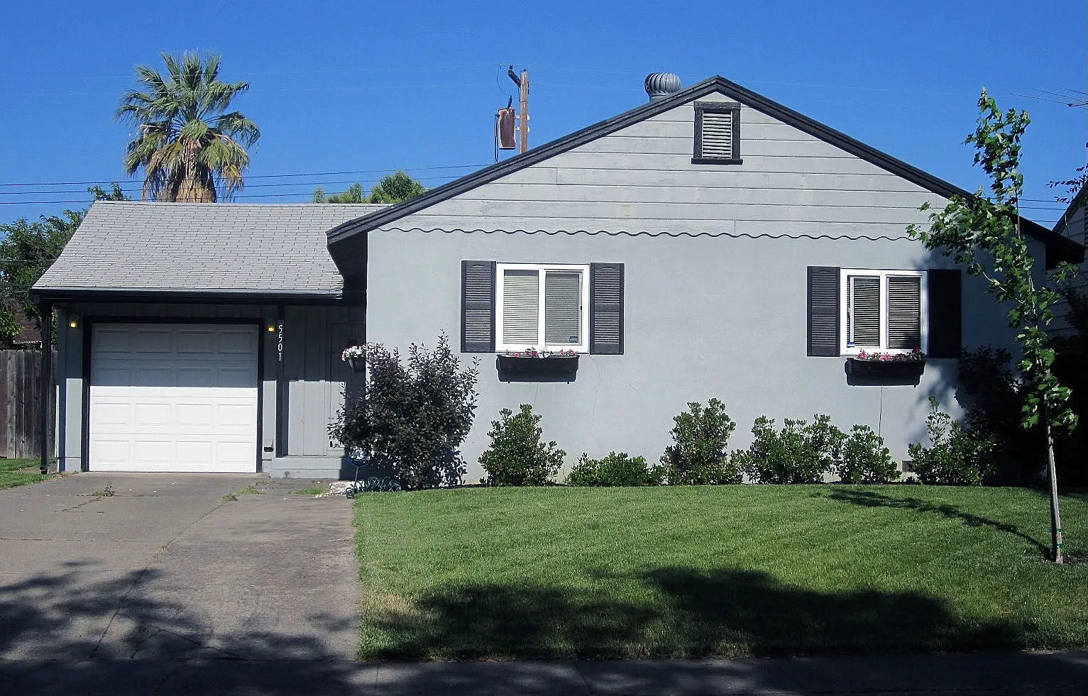 5501 Ontario St photo 1