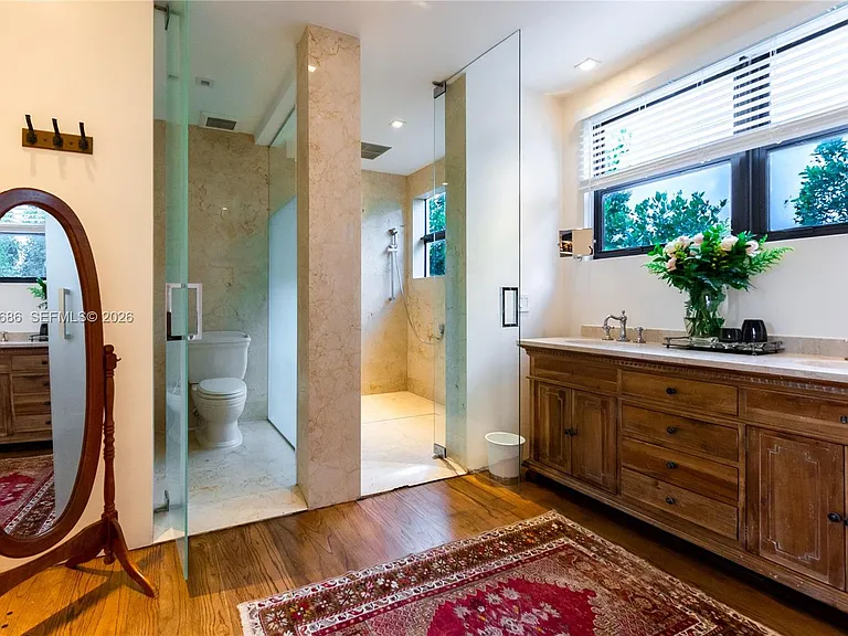 255 Palm Ave — Photo 11