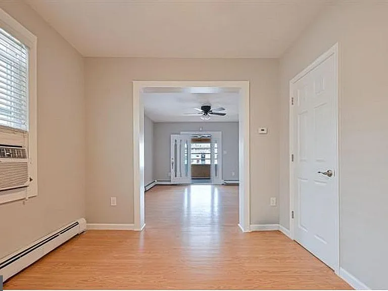126 N Harvard Ave — Photo 6