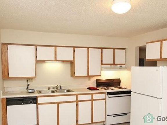 3rd image of 3260 E 7th Ave APT A