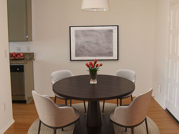 3rd image of 1411 S Westgate Ave APT 105