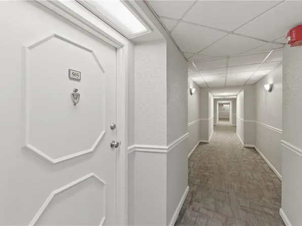 2479 Peachtree Rd NE APT 503, Atlanta, GA 30305