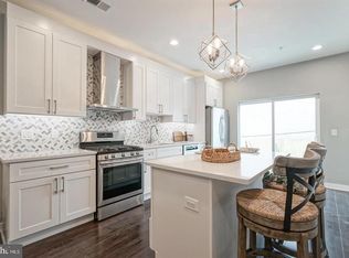 1939 S 6th St, Philadelphia, PA 19148