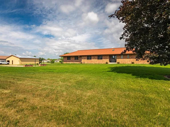 N8620 Garfield ROAD, Holmen, WI 54636