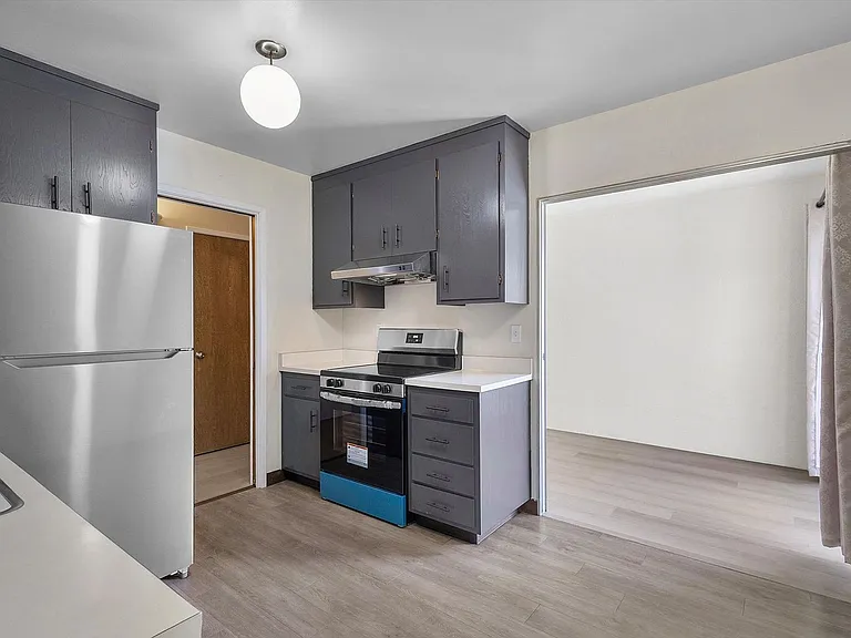 1732 Central Ave #D — Photo 4