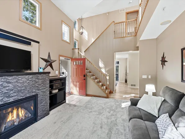 14355 Raymond Ln, Eden Prairie, MN 55347