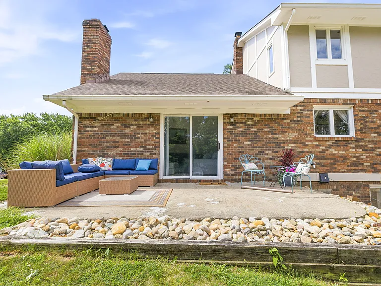 1720 Ridge Hill Ln #1 — Photo 25