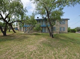 202 Hinton St #H, Three Rivers, TX 78071