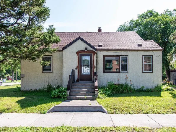 1145 10th St N, Fargo, ND 58102