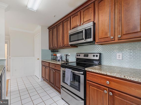 5th image of 4124 Monument Ct Unit 201
