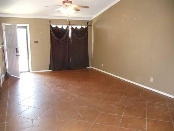 3rd image of 1406 Lindell Ct