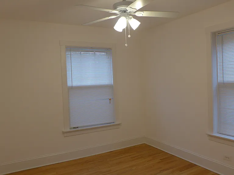 Marshfield Apartments — Photo 12