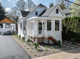 236 NE Sacramento St, Portland, OR