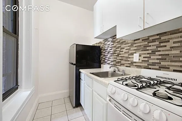 Rented by Compass | media 19