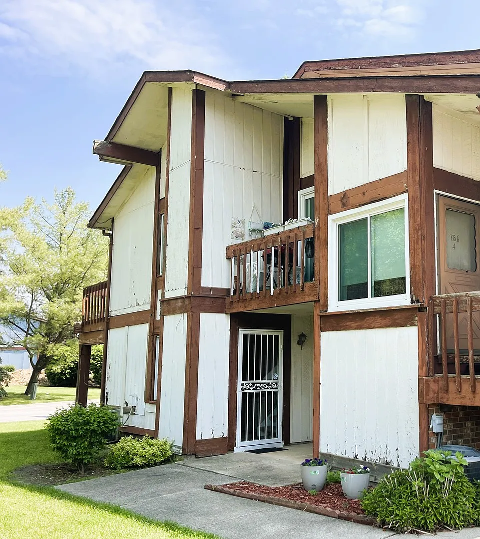 786 Delmar Ct #6 photo 1