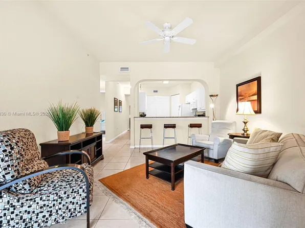 3500 Oaks Clubhouse Dr APT 101, Pompano Beach, FL 33067