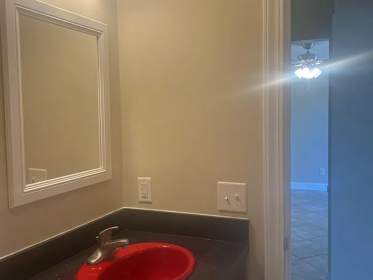 3801 N Hills Dr — Photo 32