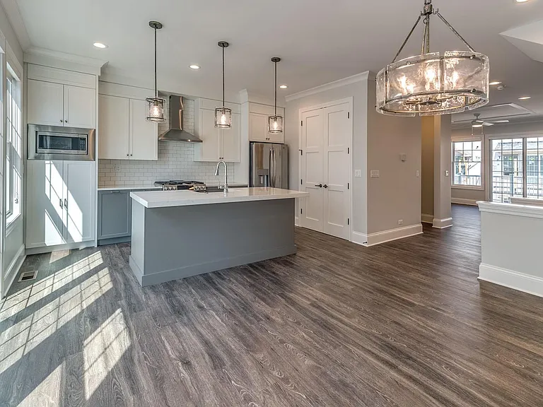 Eldridge Townhomes — Photo 11