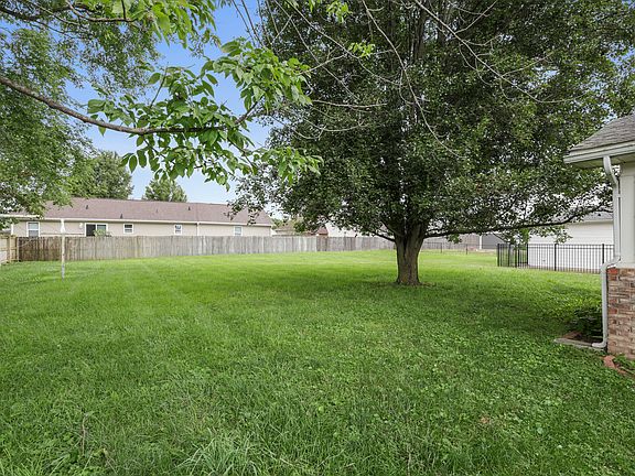 4th image of 4534 Hackberry Dr