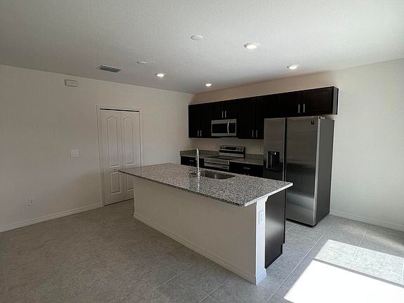 3rd image of 248 NW Goldcoast Ave