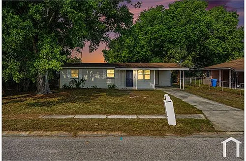 4923 S 82nd St Photo 1