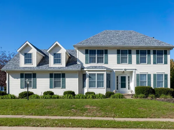 4816 Norfolk Pl, Bettendorf, IA 52722