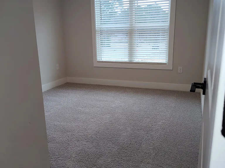 122 Chella Ct — Photo 16