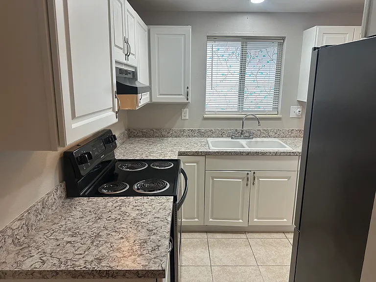 624 Lemon Ave #A — Photo 15