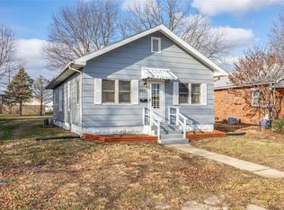 602 N Adams St, Gillespie, IL 62033