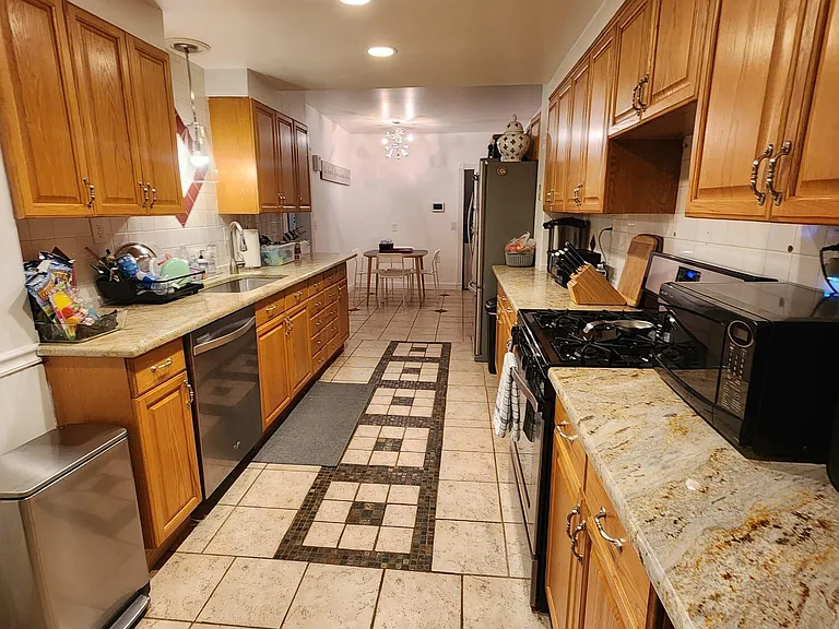 393 Bath Ave — Photo 18