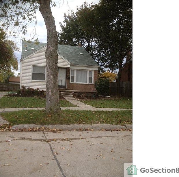 1st image of 667 Farnham Ave