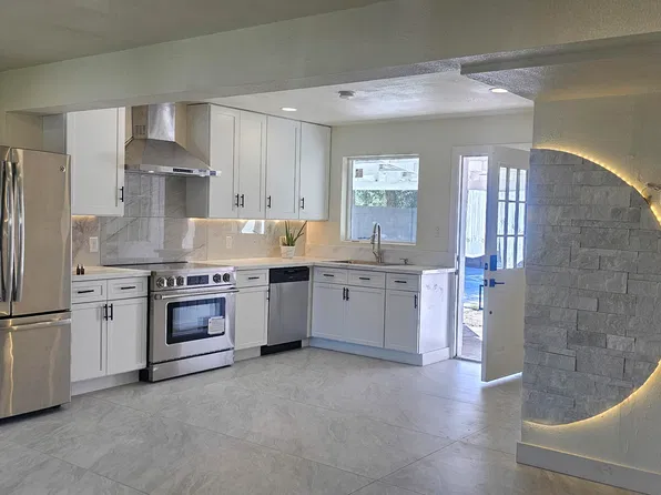 2711 W CAMPBELL Avenue, Phoenix, AZ 85017