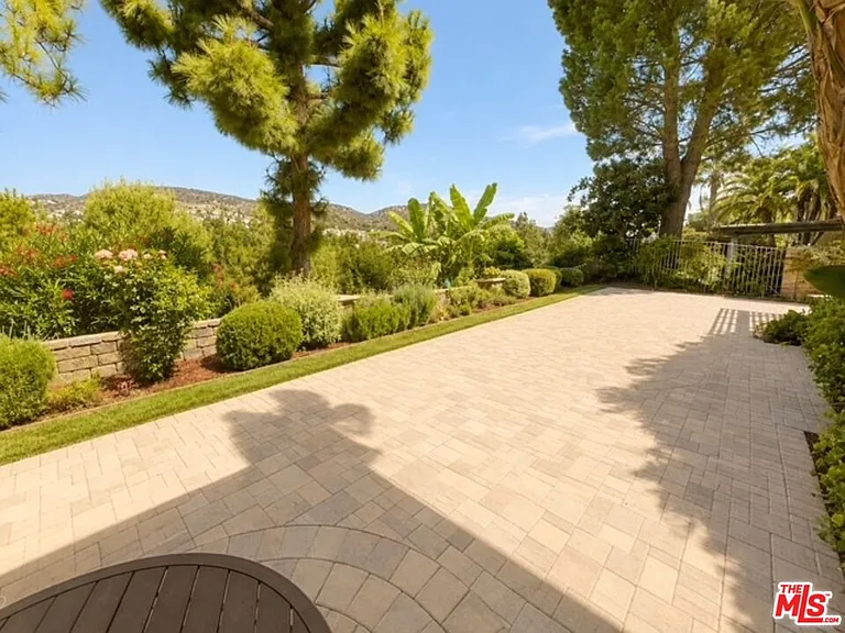 7371 Westcliff Dr — Photo 28