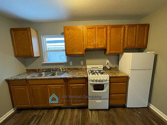 2nd image of 64 E Stephenson Ave #6