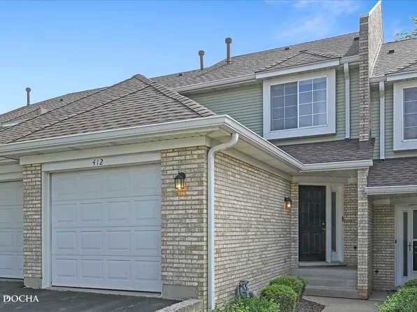412 Lakeview Cir, Bolingbrook, IL 60440