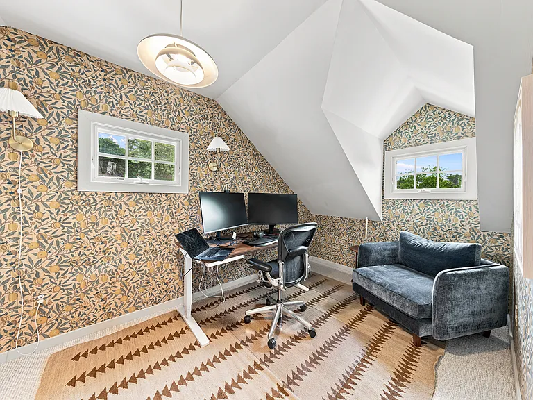 11 Belaire Dr — Photo 20