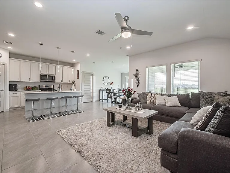 28955 Yulee Mill Dr — Photo 2