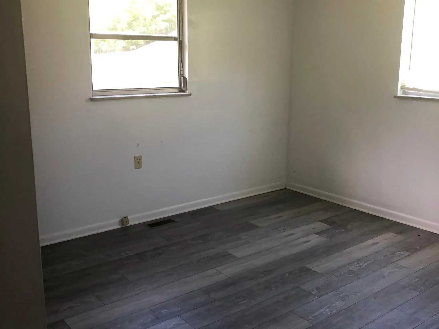 3 bed, 1000 sqft, $995 — Photo 3
