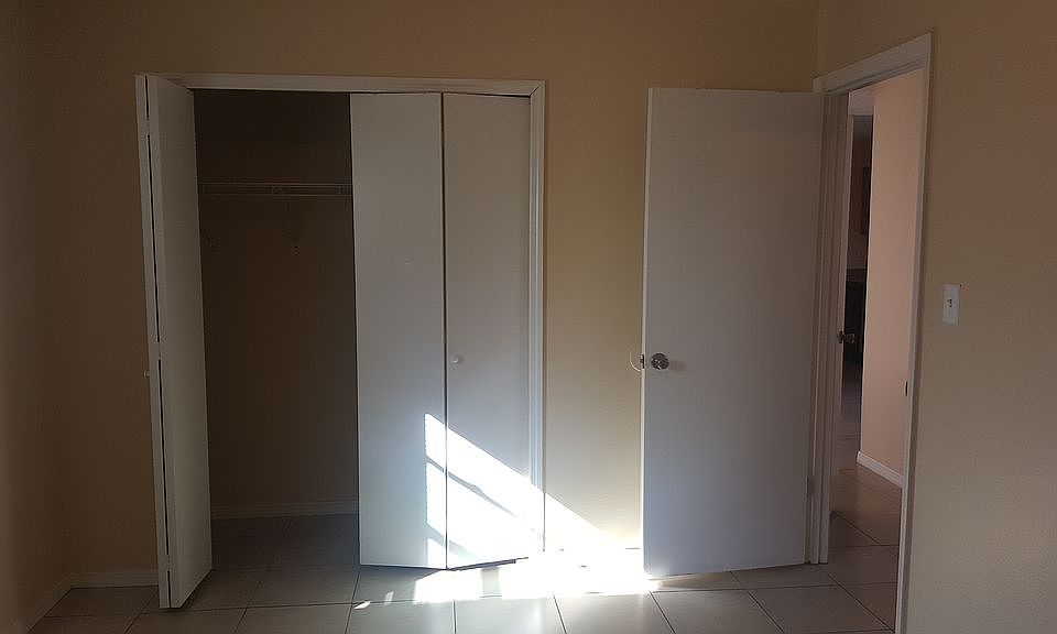 2nd image of 2427 Chase Ave