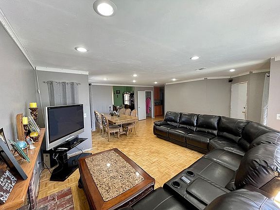 3rd image of 12356 Emeraldstone Dr
