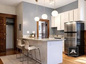 851 Beacon St, Boston, MA