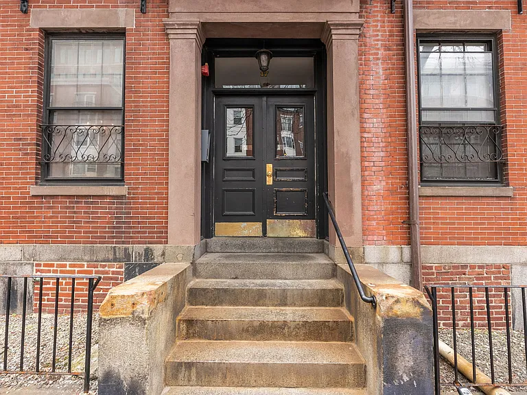 17 Bowdoin St #4AB — Photo 41
