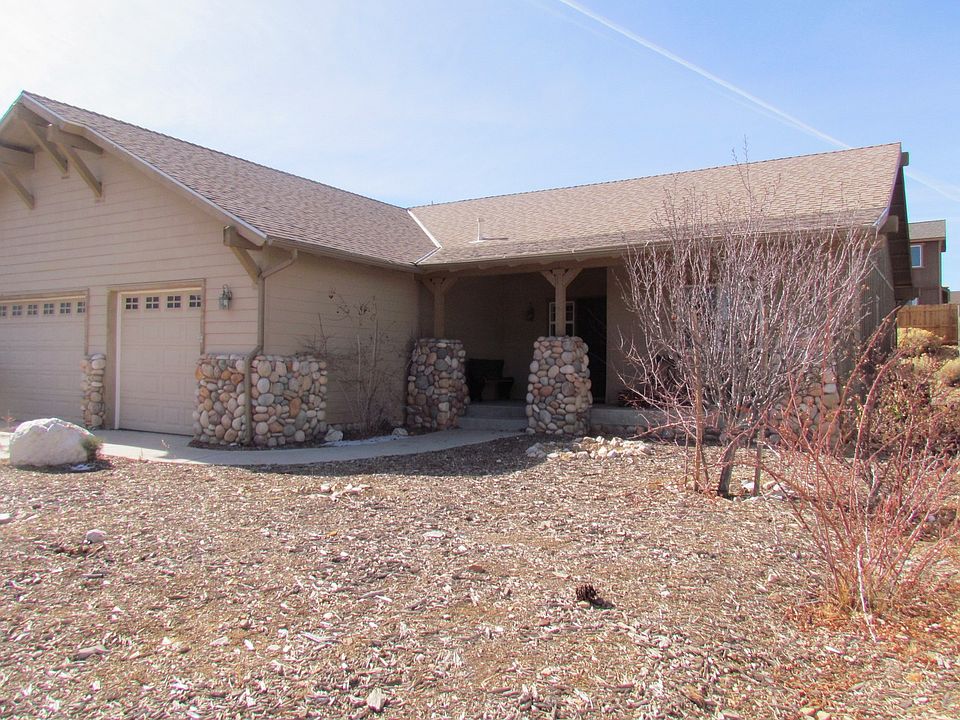 1st image of 313 Pine Ln